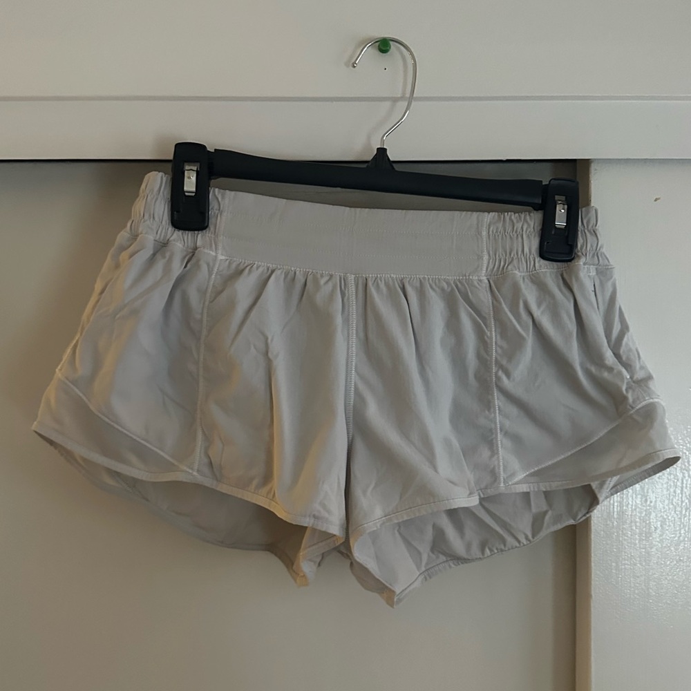 White Lululemon Hotty Hot Shorts 2.5”